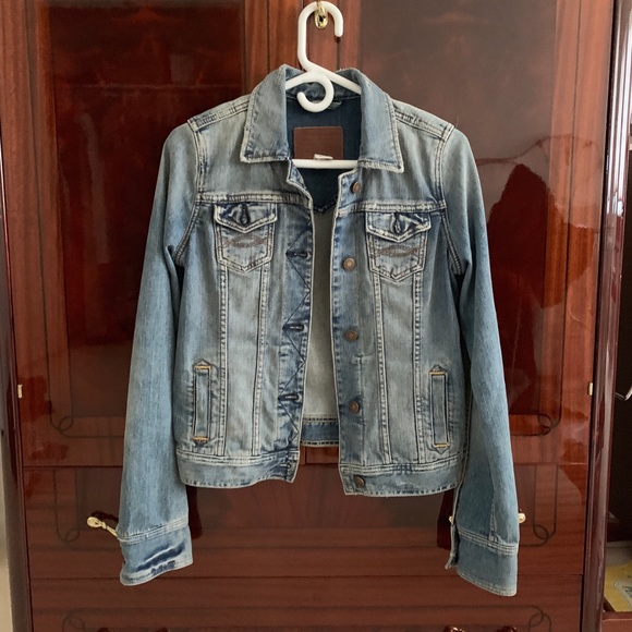 Jean Jacket - Picture 1 of 2